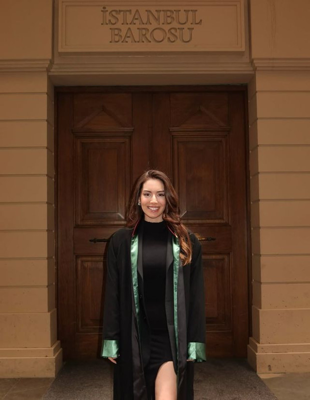 Kızılcık Şerbeti’nin Çimen’i Selin Türkmen avukat oldu: Hep bugünün hayalini kurmuştum! - Resim: 4