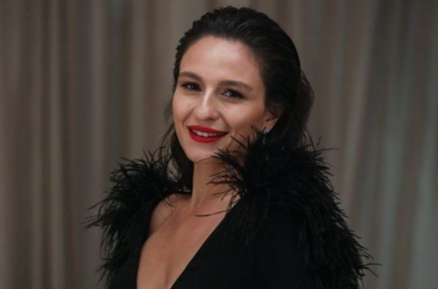Bir Zamanlar Çukurova'nın Saniye'si Selin Yeninci New York'tan sütyensiz pozlarını paylaştı! - Resim: 4