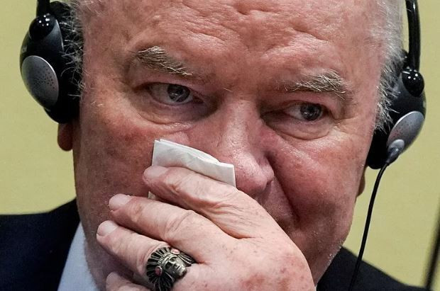 Sırbistan'da rezalet! Skandal koreografi dünyayı ayağa kaldırdı! Trabzonspor ile de karşılaşacaklar - Resim : 3