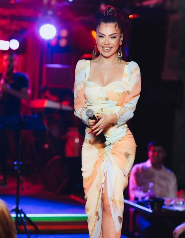 İran'da mahsur kalan şarkıcı Lara'dan haber geldi! Sosyal medya hesabından paylaştı - Resim: 2