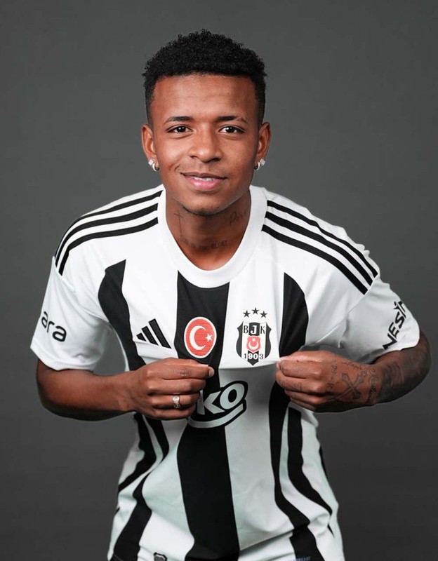 Beşiktaş’ta 15 milyon euroluk transfer fiyaskosu! Sadece 1 gole etki ettiler! Taraftarlar sorgulamaya başladı - Resim: 5