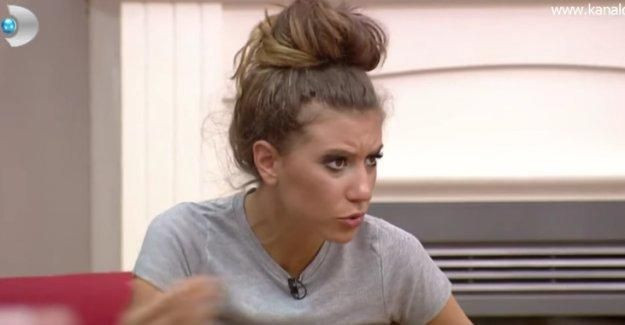 Kısmetse Olur'un asi kızı Melis Buse Betkayan mini şortunun düğmelerini sonuna kadar açtı! Olay yaratan poza yorum yağdı - Resim: 4