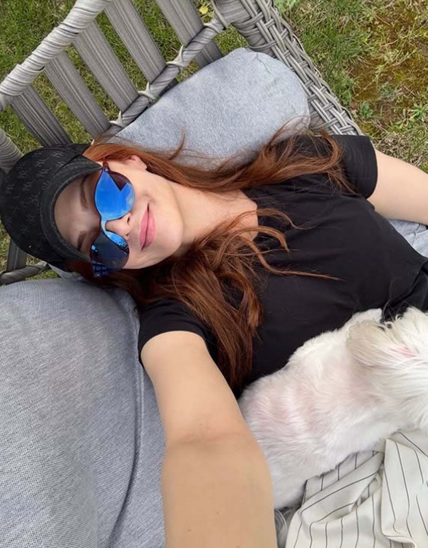 Fit haliyle gündem oldu! Mine Tugay’ın yeni pozlarına beğeni yağdı - Resim: 6