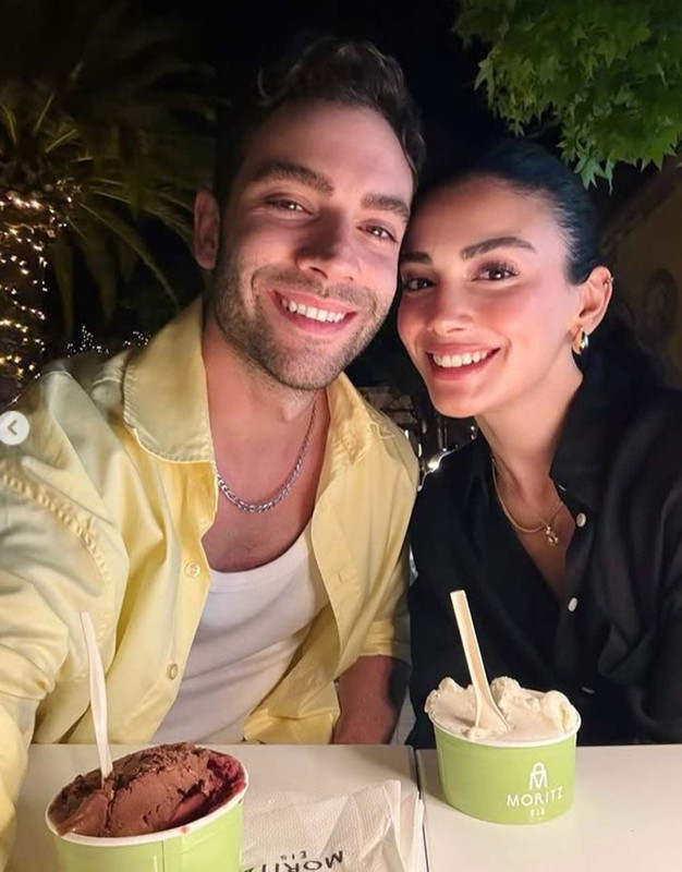 Sosyal medyadan paylaştı! Özge Yağız ve Burak Berkay Akgül’den aşk dolu kare - Resim: 1
