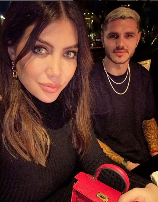 Aşklarına bir şans daha vermişlerdi!  Galatasaray’ın yıldız futbolcusu Mauro Icardi ile Wanda Nara'dan mutlu aile pozu geldi - Resim: 1