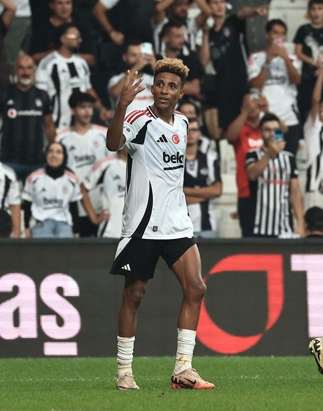 25 milyon euroluk teklif reddedilmişti! Beşiktaş transferde karar değiştirdi! Serdal Adalı yıldız futbolcuyu yazın satılabilir - Resim: 7