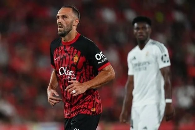 Fenerbahçe transfer gündemine almıştı! Vedat Muriqi'den yanıt geldi - Resim : 1