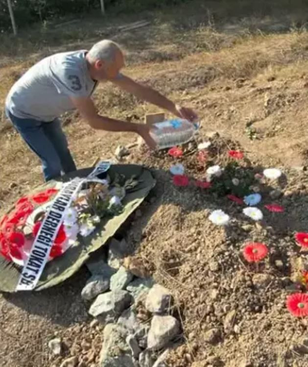 MasterChef Eren Kaşıkçı'ya babasından acı veda! Oğlunun mezarı başındaki görüntüsü yürek dağladı - Resim: 7