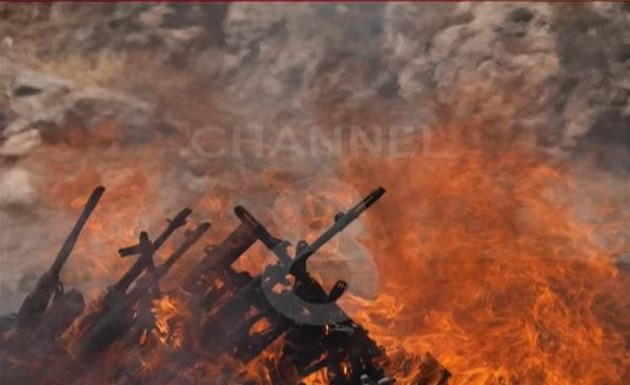 Terörsüz Türkiye'de tarihi gün! PKK'lı grup silah bıraktı ve silahları yaktılar! İşte o görüntüler! - Resim : 1