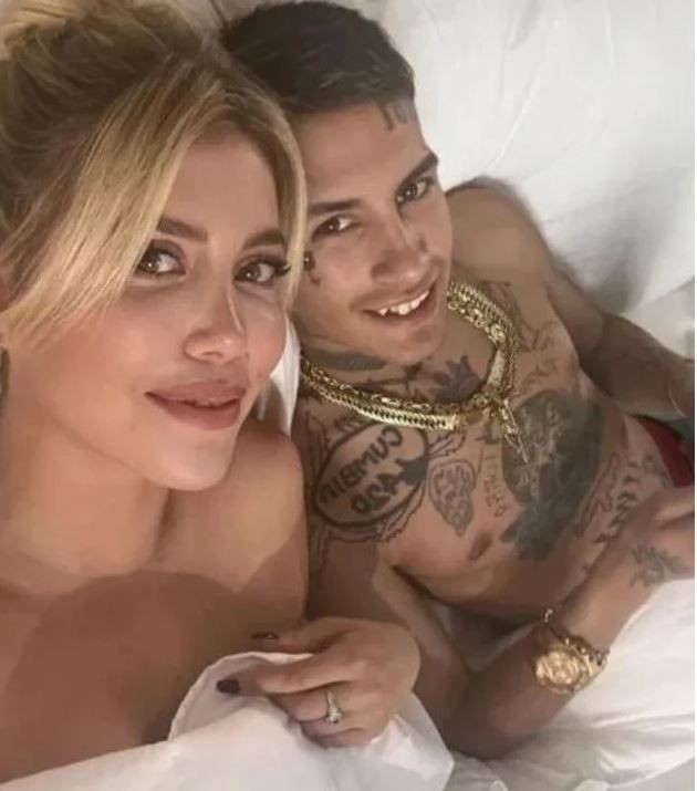 Galasataray'ın yıldızı Icardi'yi terk etmişti! Wanda Nara'nın cesur pozları yürek hoplattı! Mayokini giydi, sere serpe uzandı - Resim: 2