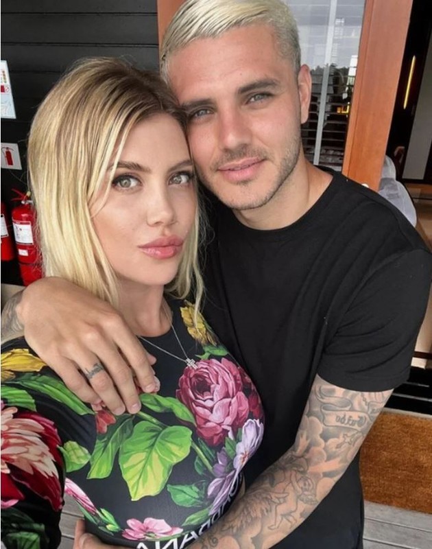 Galatasaray'ın yeni yengesi China Suarez'dan şampiyonluk pozu! Mauro Icardi ile kutladılar - Resim: 1