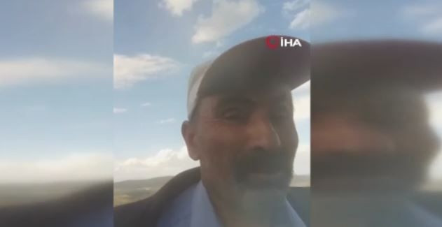 Tokat'ta 100'lerce koyununu otlatan çoban, doğada ormanın içerisine girince ağacın üzerindeki manzarayı görmesiyle resmen olduğu yerde kalakaldı - Resim: 2