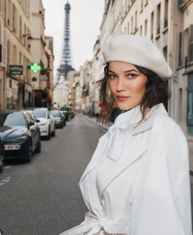 Bahçede keyifli anlarını paylaştı! Pınar Deniz, eşi Kaan Yıldırım'dan aile pozu - Resim: 1