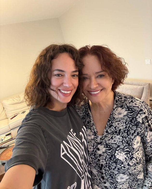 Ünlü oyuncu Seda Bakan'dan büyük sürpriz! O filmde Müjde Ar'ı canlandıracak - Resim: 3