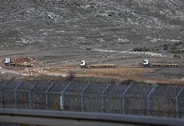 Golan Tepeleri’ndeki hareketlilik uydu görüntülerine yansıdı! İsrail yeni askeri üsler inşa ediyor! - Resim : 1