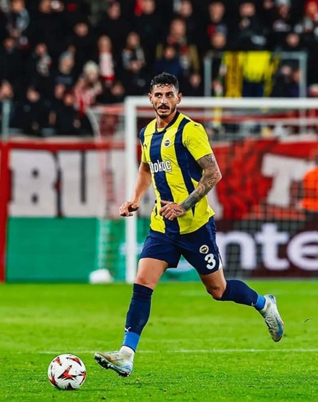 Yıldız futbolcunun geleceği belli oldu! Son noktayı koymaya hazırlanıyor! “Transfer döneminden sonra Fenerbahçe kadrosunda olmayacak” - Resim: 7