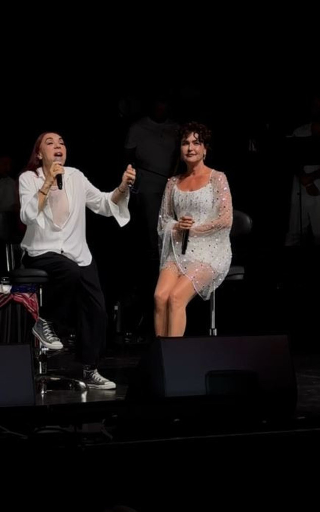 Şevval Sam'dan Harbiye'de büyük sürpriz: Annesi Leman Sam'la düet yaptılar - Resim : 3