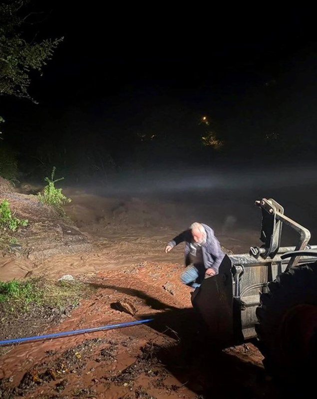 Karadeniz'de sel felaketi! Uyarılar peş peşe geldi: Şiddetli yağışlar devam edecek - Resim: 14