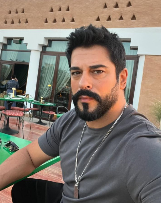 Burak Özçivit’in serveti ağızları açık bıraktı! Gayrimenkul zengini çıktı - Resim: 7