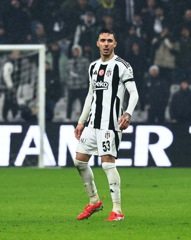 Fenerbahçe transferde gemileri yaktı! Beşiktaş’ın yıldızını istiyor! Sezon sonu masaya oturulacak - Resim: 5