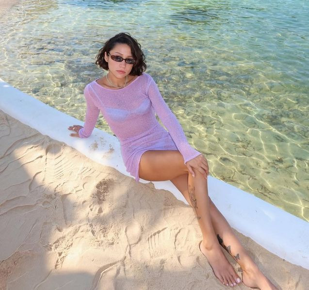 Zeynep Bastık'tan yaza veda pozları! Bikinili pozlarını peş peşe paylaştı, kusursuz fiziği dikkat çekti - Resim: 6