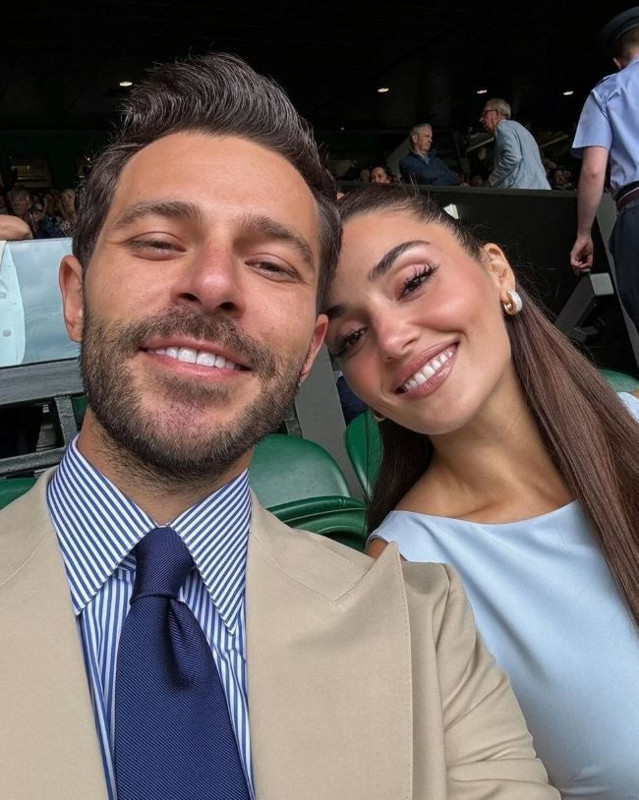 Hande Erçel ve sevgilisi Hakan Sabancı tarihi maça tanıklık etti! Roland Garros finaline damga vurdular - Resim: 2