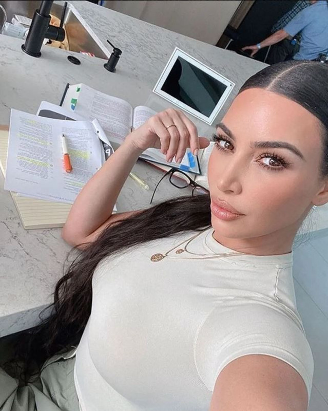 Kim Kardashian sınavı geçemedi! Sonucunu sosyal medya hesabından duyurdu - Resim: 4