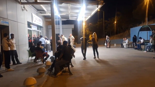 Şanlıurfa'da ortalık savaş alanına döndü! Amca çocukları birbirine girdi: Ölü ve yaralılar - Resim : 1