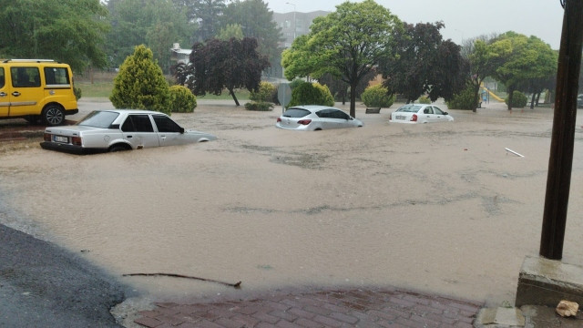Meteoroloji uyarmıştı! 3 ilde sel felaketi! Görüntüler korkunç - Resim : 7