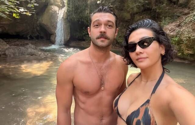 Aybüke Pusat ile Furkan Andıç tatilde aşka geldi! Romantik kareleri sosyal medyaya damga vurdu - Resim: 2