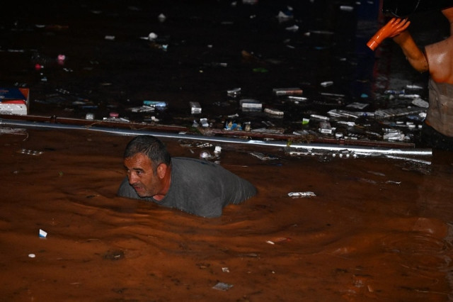 Meteoroloji uyarmıştı! 3 ilde sel felaketi! Görüntüler korkunç - Resim : 2