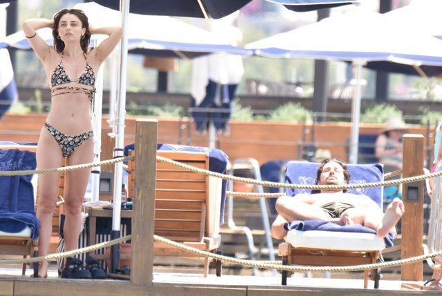 Alp Navruz ve Ayça Ayşin Turan tatile çıktı! Çift, romantik halleri ile adeta nefes kesti - Resim: 4