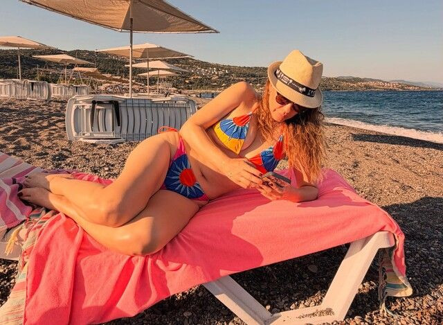 Kızılcık Şerbeti'nin Kıvılcım'ı Evrim Alasya'dan cesur tatil paylaşımı: Bikinili pozlarıyla dikkat çekti - Resim: 4
