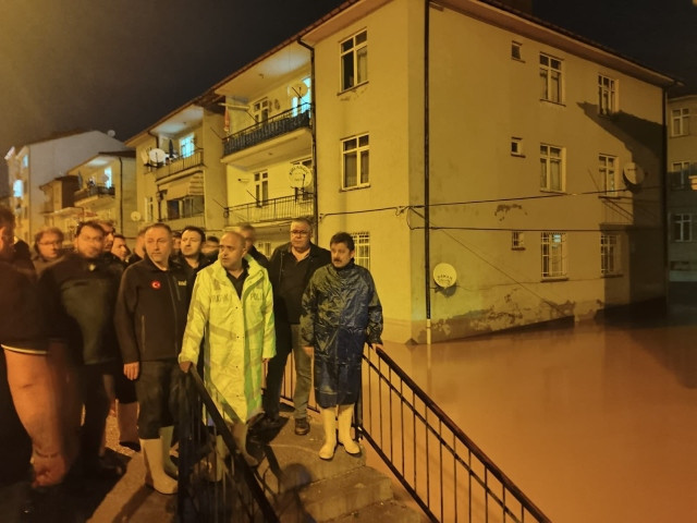 Meteoroloji uyarmıştı! 3 ilde sel felaketi! Görüntüler korkunç - Resim : 5