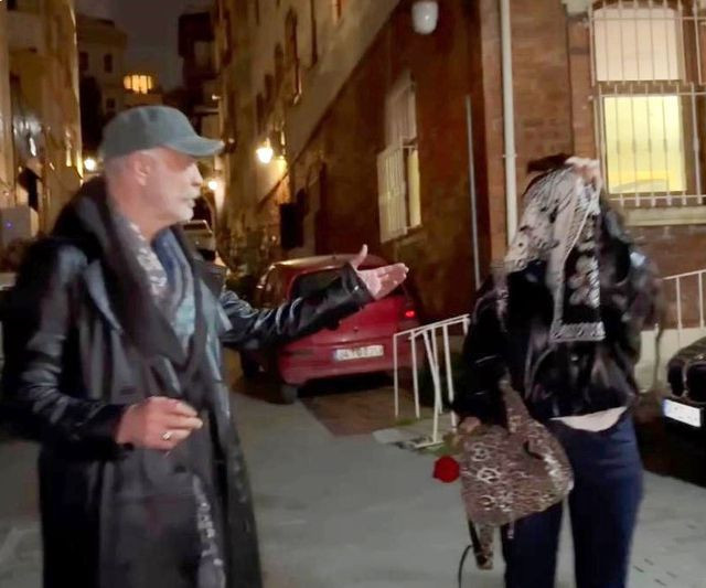 Levent Özdilek'in panik dolu gecesi! Kadın arkadaşını uyardı: Yüzünü saklama, daha çok dikkat çekiyorsun! - Resim: 3