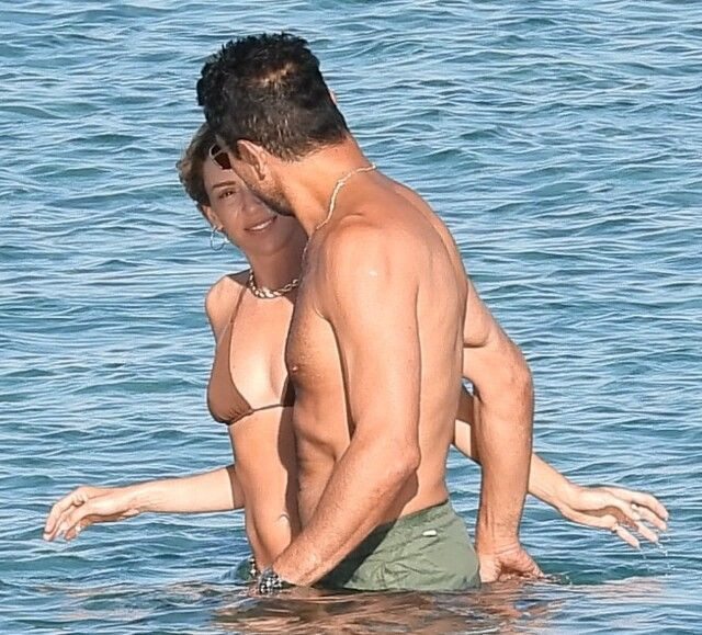 Kenan İmirzalıoğlu ile Sinem Kobal tatilde aşk tazeledi! Romantik anları dikkat çekti - Resim: 4