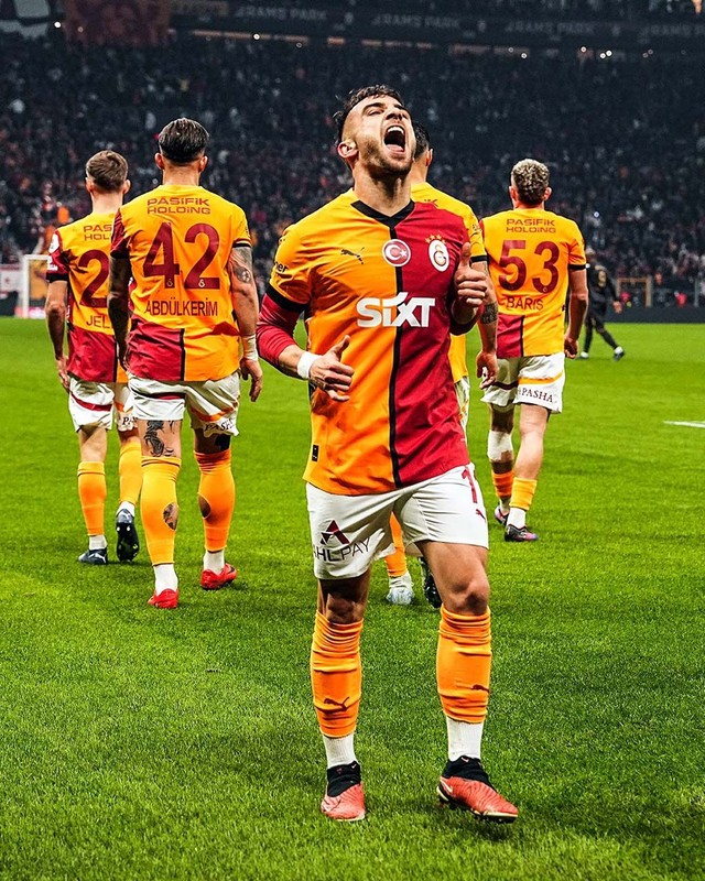 Bonservisi en az 25 milyon euro olarak belirlenmişti! Galatasaray’dan yıldız futbolcunun transferine izin yok! Okan Buruk’un prensi kalıyor - Resim: 6