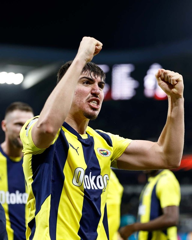 Ali Koç’tan tarihe geçecek transfer kararı! Yıldız futbolcu için 40 milyon euro istiyor! Ferdi Kadıoğlu’nu bile gölgede bırakacak - Resim: 9