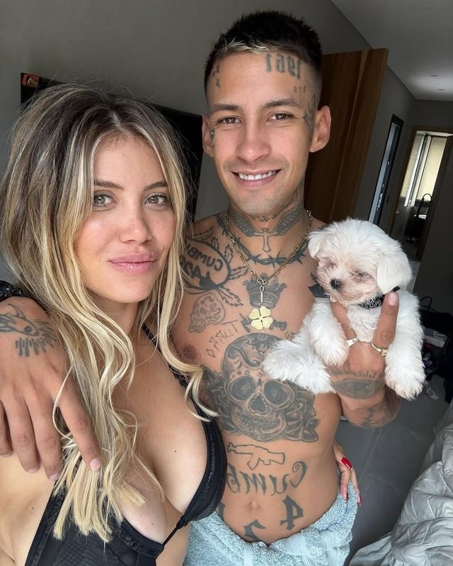 Galatasaray'ın yıldızı Mauro Icardi ile boşanmıştı! Wanda Nara'dan romantik kutlama geldi! Paylaşımı manidar bulundu - Resim: 4