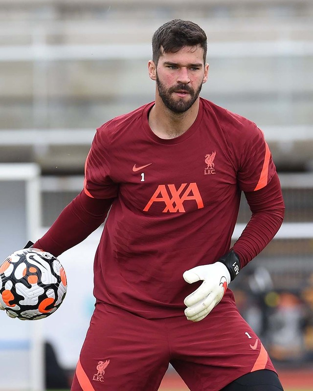 Galatasaray, Muslera’nın yerine transfer etmek istiyordu! 25 milyon euroluk yıldızın istediği maaş şoke etti! Dursun Özbek 2.saniye masadan kalktı - Resim: 5