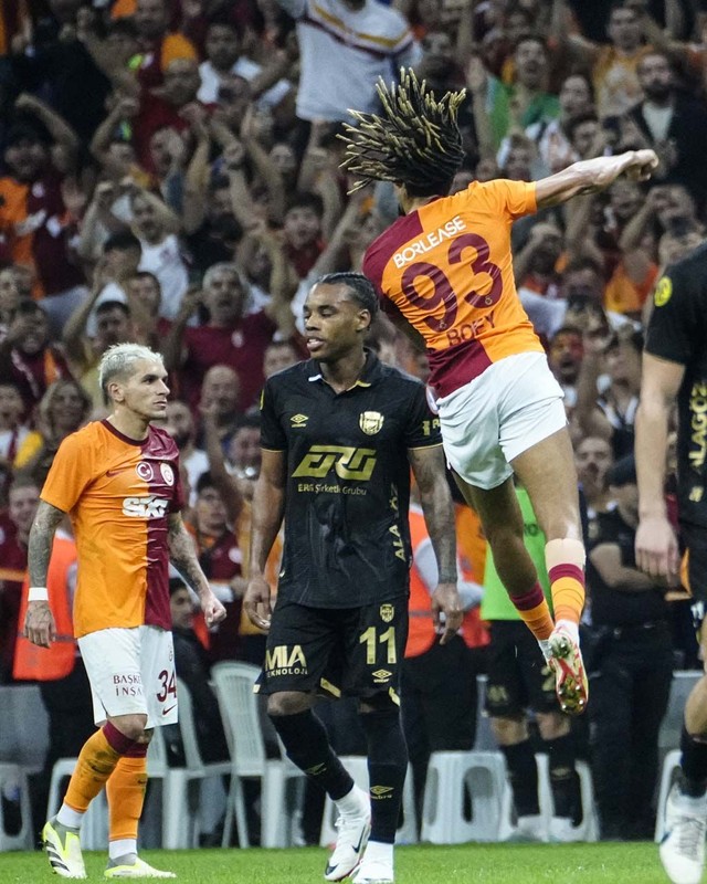 Transferi için 30 milyon euro ödenmişti! Galatasaray yeni hamlesini duyurdular! Girişimler başladı - Resim: 5