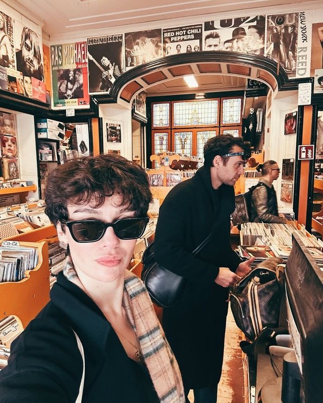 Birce Akalay ile Hakan Kurtaş Amsterdam'da aşka geldi! Romantik pozları büyük beğeni topladı - Resim: 3