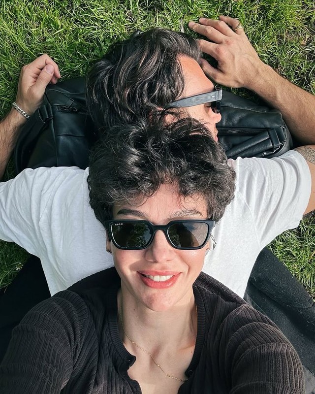 Birce Akalay ile Hakan Kurtaş Amsterdam'da aşka geldi! Romantik pozları büyük beğeni topladı - Resim: 5