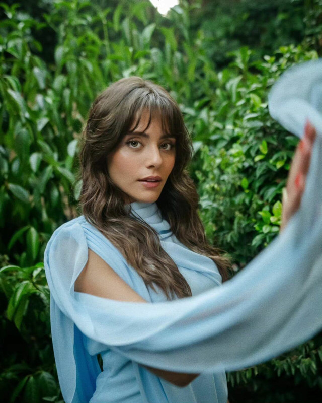 Kızılcık Şerbeti'nin Doğa'sı Sıla Türkoğlu'nun annesini görenler şaştı kaldı! "Birbirlerinin kopyasıymış!" - Resim: 1