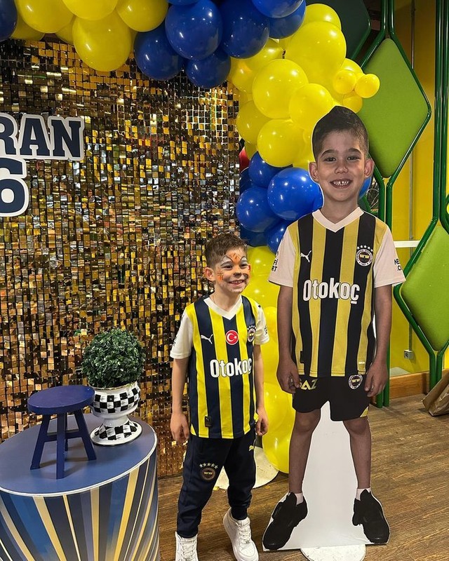 Fahriye Evcen ile Burak Özçivit'in oğlu Karan 6 yaşına girdi! Fenerbahçe konseptli doğum günü partisi dikkat çekti - Resim: 3