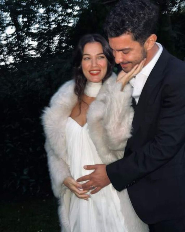 Pınar Deniz oğlu Fikret Hakan'ın yüzünü ilk kez gösterdi! Sosyal medya paylaşımına beğeni yağdı - Resim: 2