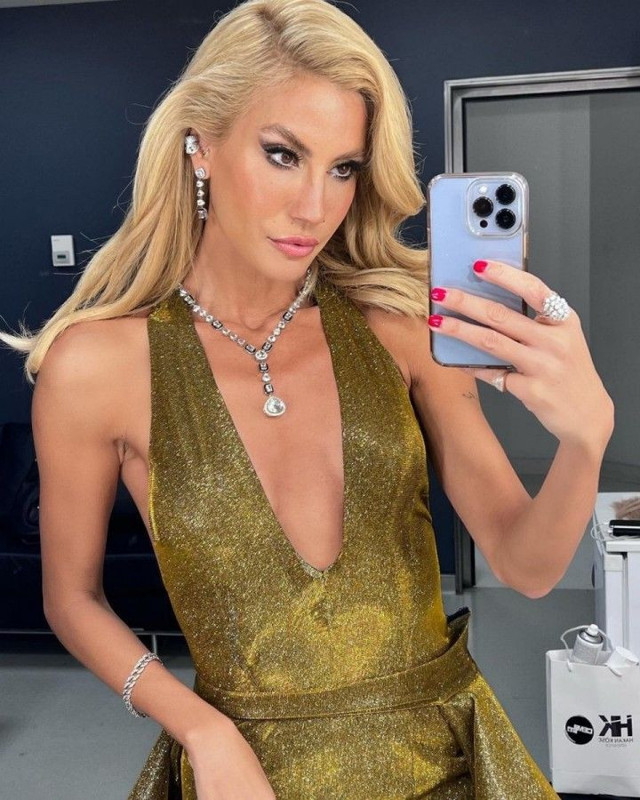 Çağla Şıkel Bali semalarında! Helikopter deneyimini paylaştı! “Allah’ım lütfen inelim” - Resim: 1