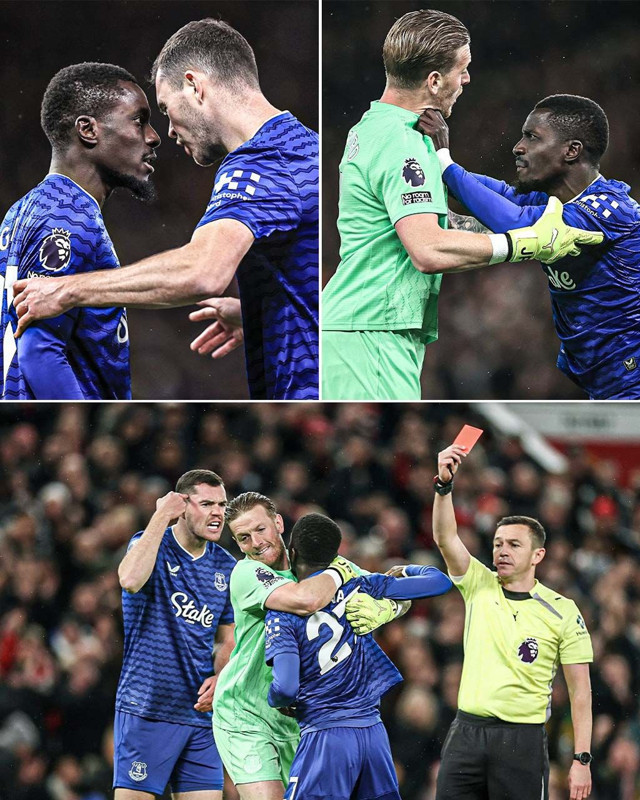 Dev maçta yıldız futbolcudan skandal hareket! Takım arkadaşına hamlesi ortalığı karıştırdı! Kırmızı kartla oyundan atıldı - Resim: 8