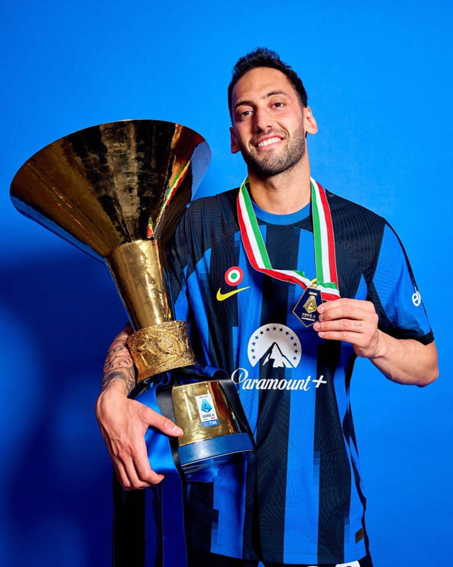 Galatasaray’a transfer müjdesi! Orta sahaya 22 milyon euroluk maestro! Taraftarlar havalimanına akın edecek - Resim: 4