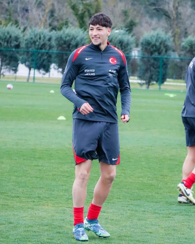 Fenerbahçe’den golcü transferi! Yıldız futbolcuyla anlaşma sağlandı! - Resim: 5